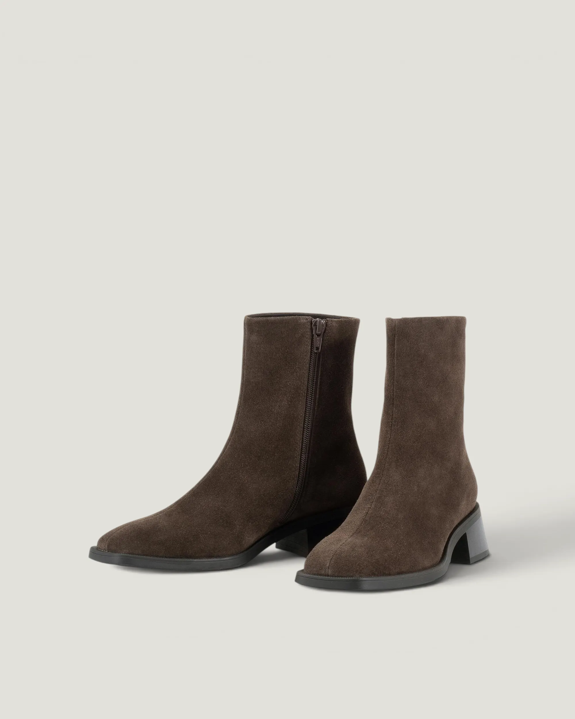 Bottines en cuir daim | marron foncé "Blanca java", Vagabond, photo 2