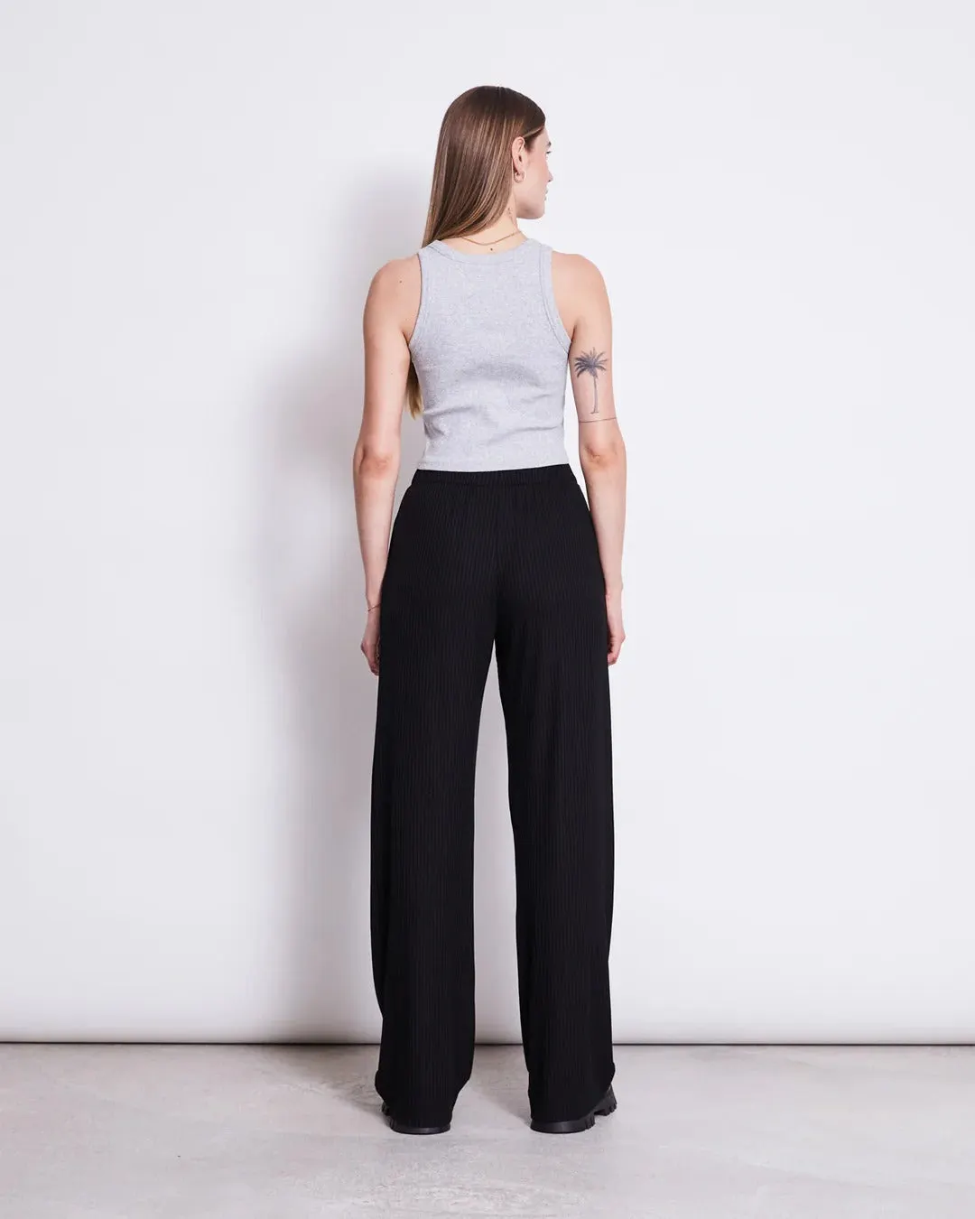 Pantalon large côtelé en tencel version courte | noir "smilla black short", Jan'n June, photo 3