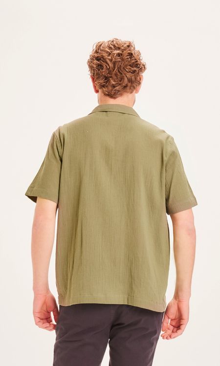 Kurzarmhemd in Olivgrün aus Bio-Baumwolle - wave crinkled shirt burned olive, Knowledge Cotton Apparel, Foto 2