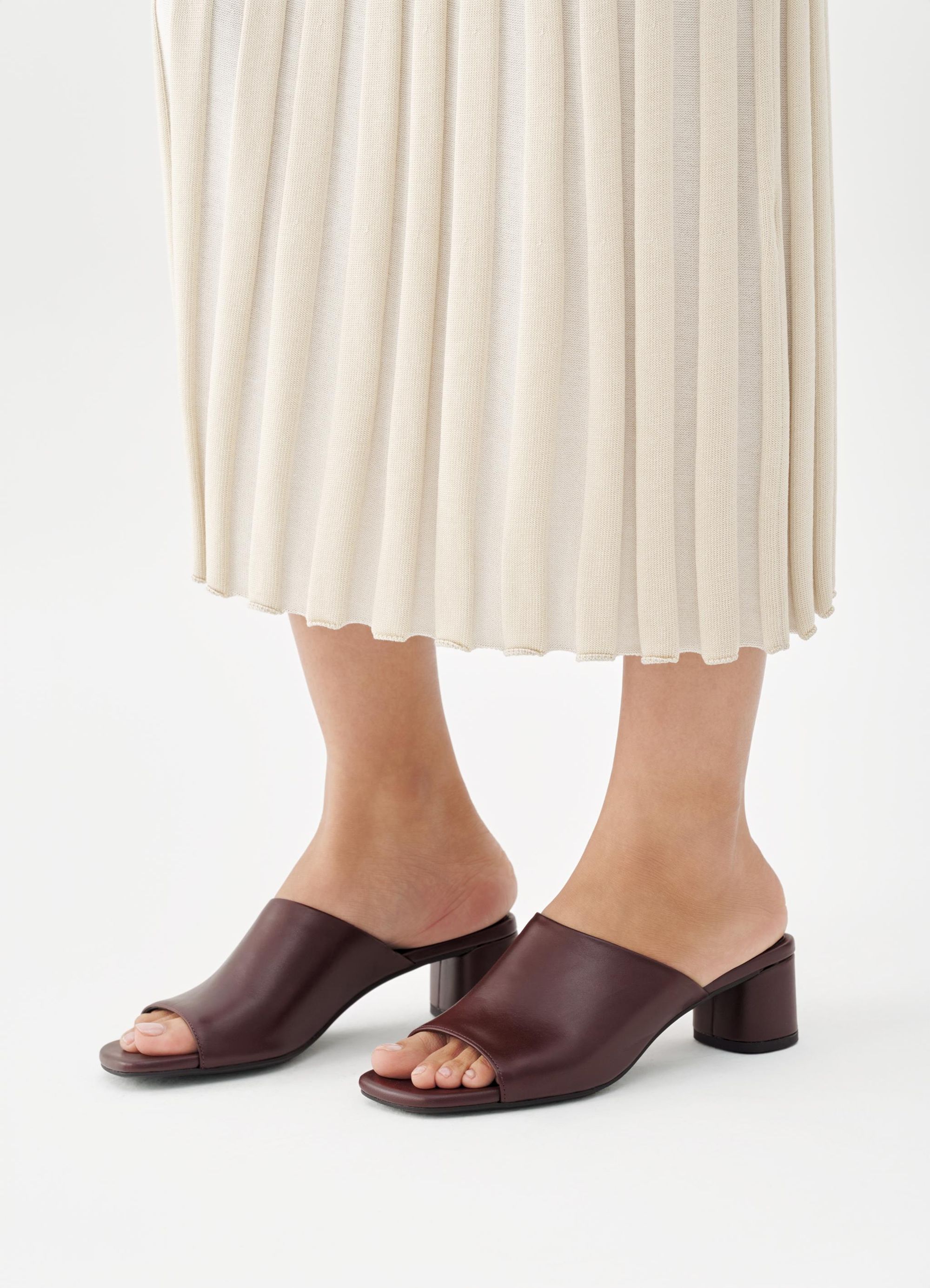 Mules mit Absatz aus Leder | Bordeaux "Piper - cherry", Vagabond, Foto 5
