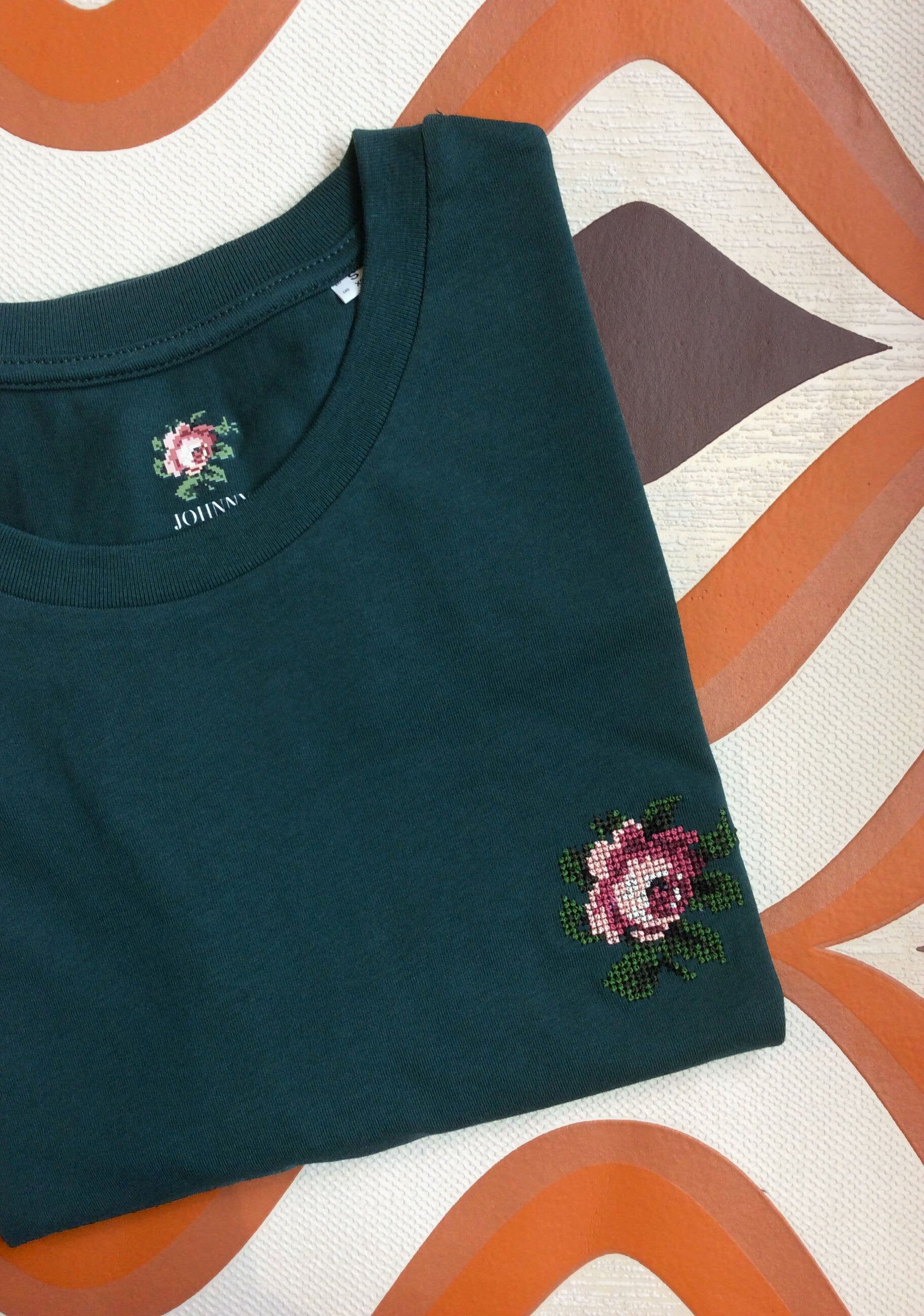 T-shirt brodé vert émeraude en coton bio - rose, Johnny Romance, photo 1