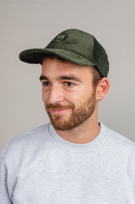 Casquette verte en velours de coton bio - forrest night