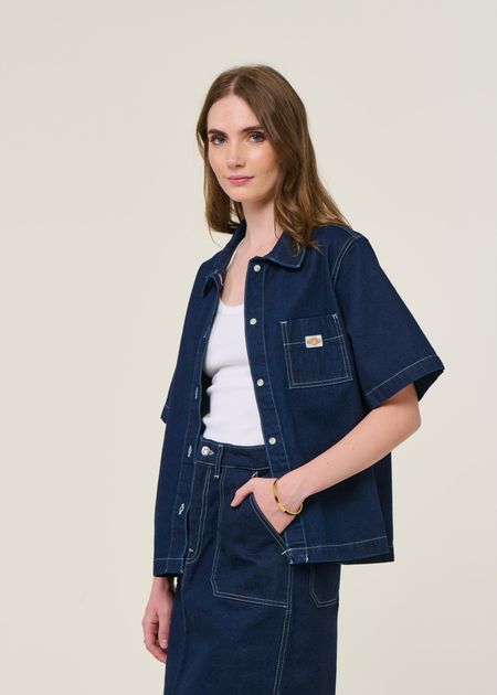 Chemise denim en coton biologique | bleu "lina painter denim shirt dark blue - dark blue" - Nudie Jeans