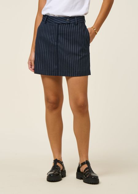 Jupe en coton bio | rayé marine "pinstripe mini skirt - night sky-white" - Armedangels