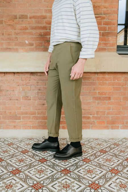 Pantalon droit vert olive en coton bio - green light travel pants olive green, Thinking Mu, photo 4
