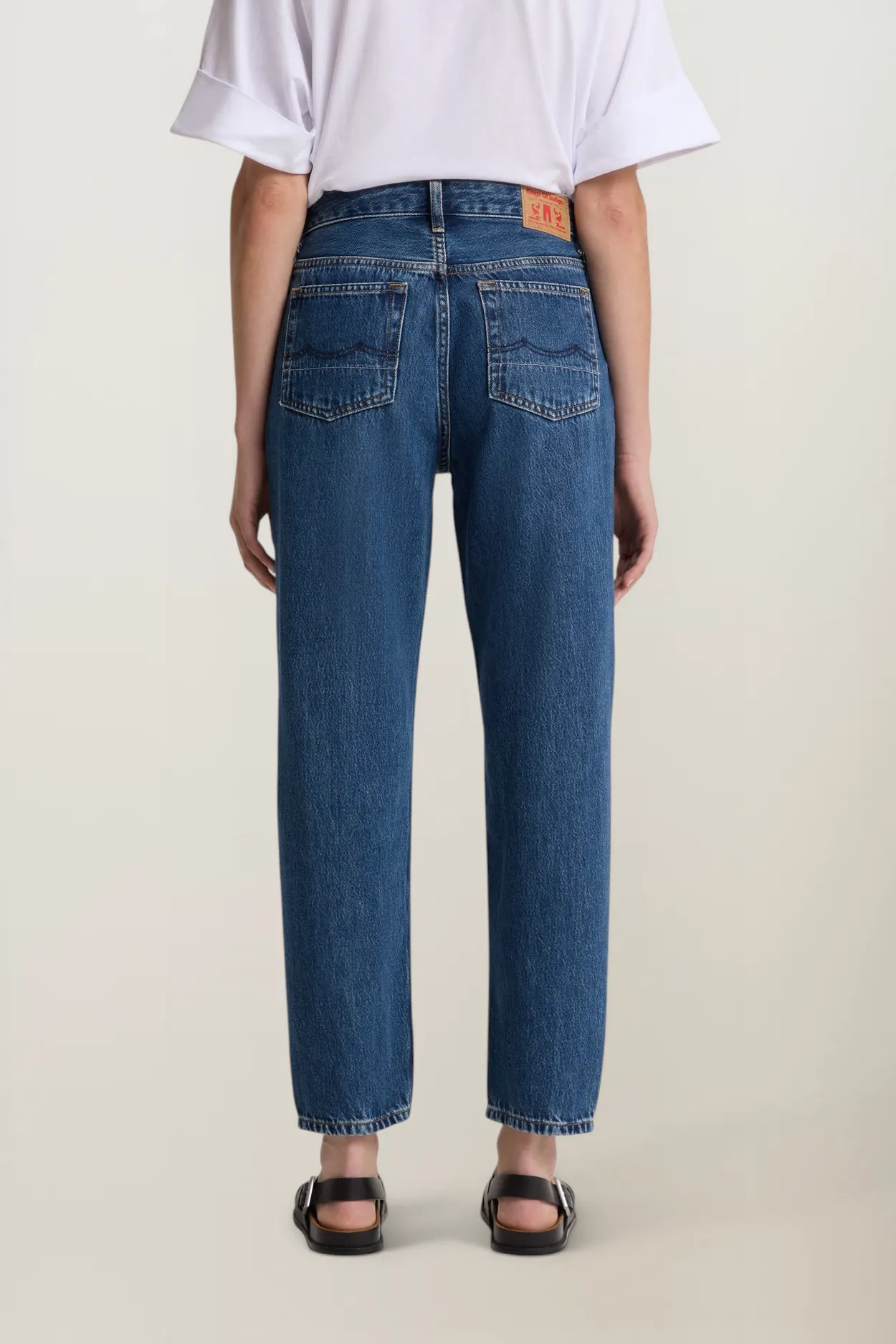 Jean mom en coton biologique et en tencel | bleu "Caroline lewisboro mid used", Kings of Indigo, photo 3