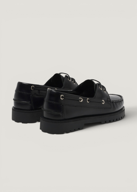 Chaussures bateau en cuir certifié | noir "ollie boat shoe - black polido leather", Garment Project, photo 2