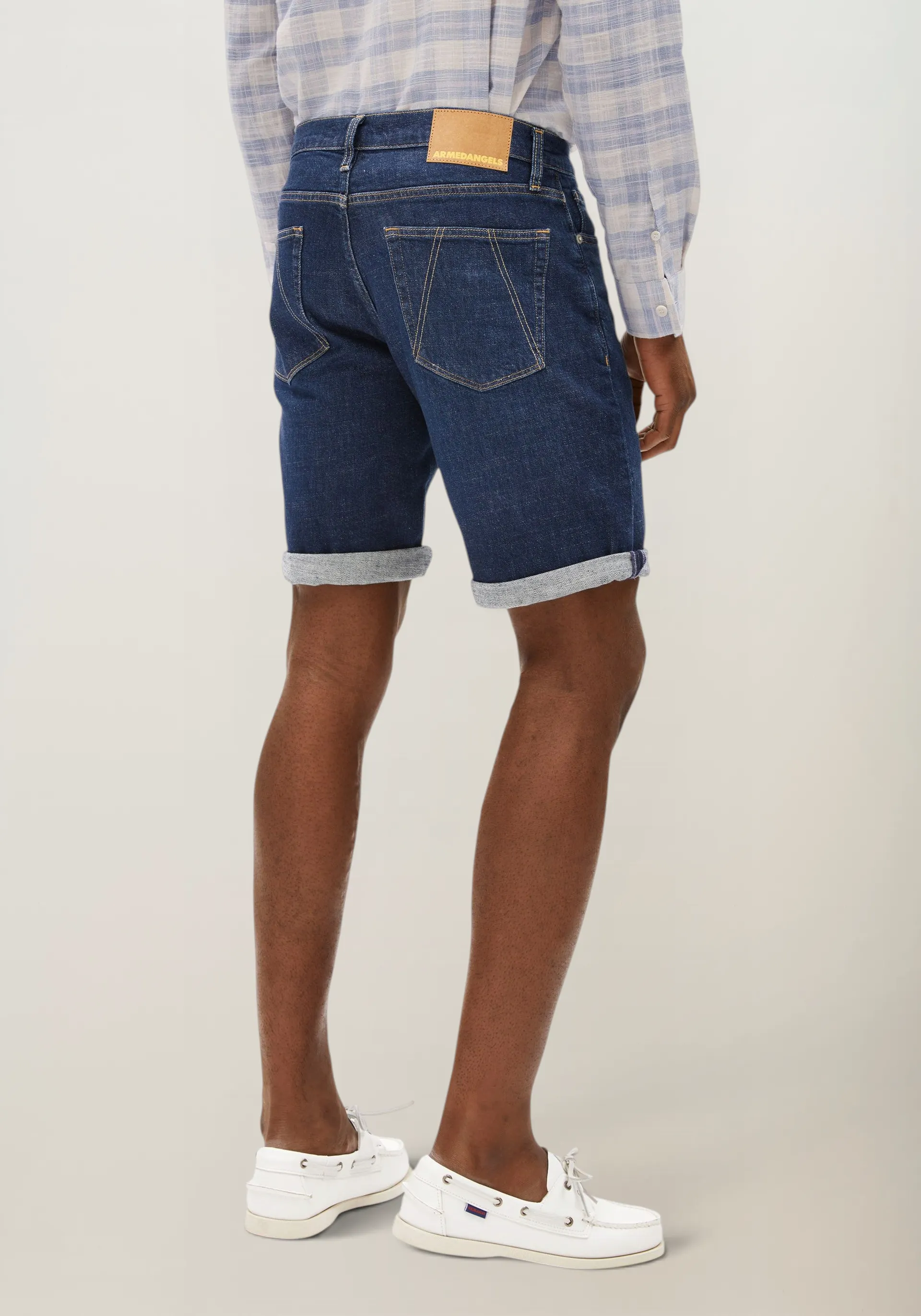 Short denim ajusté en coton bio et chanvre | brut "Naailo denim short - titania", Armedangels, photo 2