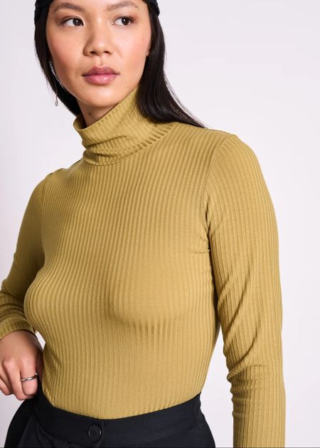 Top col roulé côtelé en tencel | olive "mio woody olive" - Jan'n June