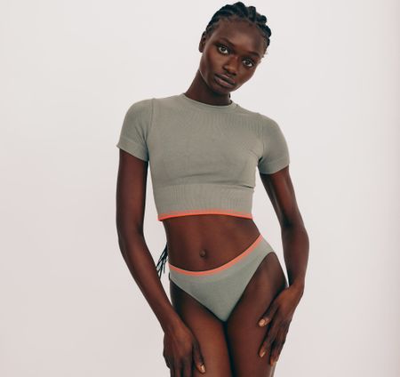 T-shirt maintien léger en ecovero | vert "luxe touch crop tee seaweed"