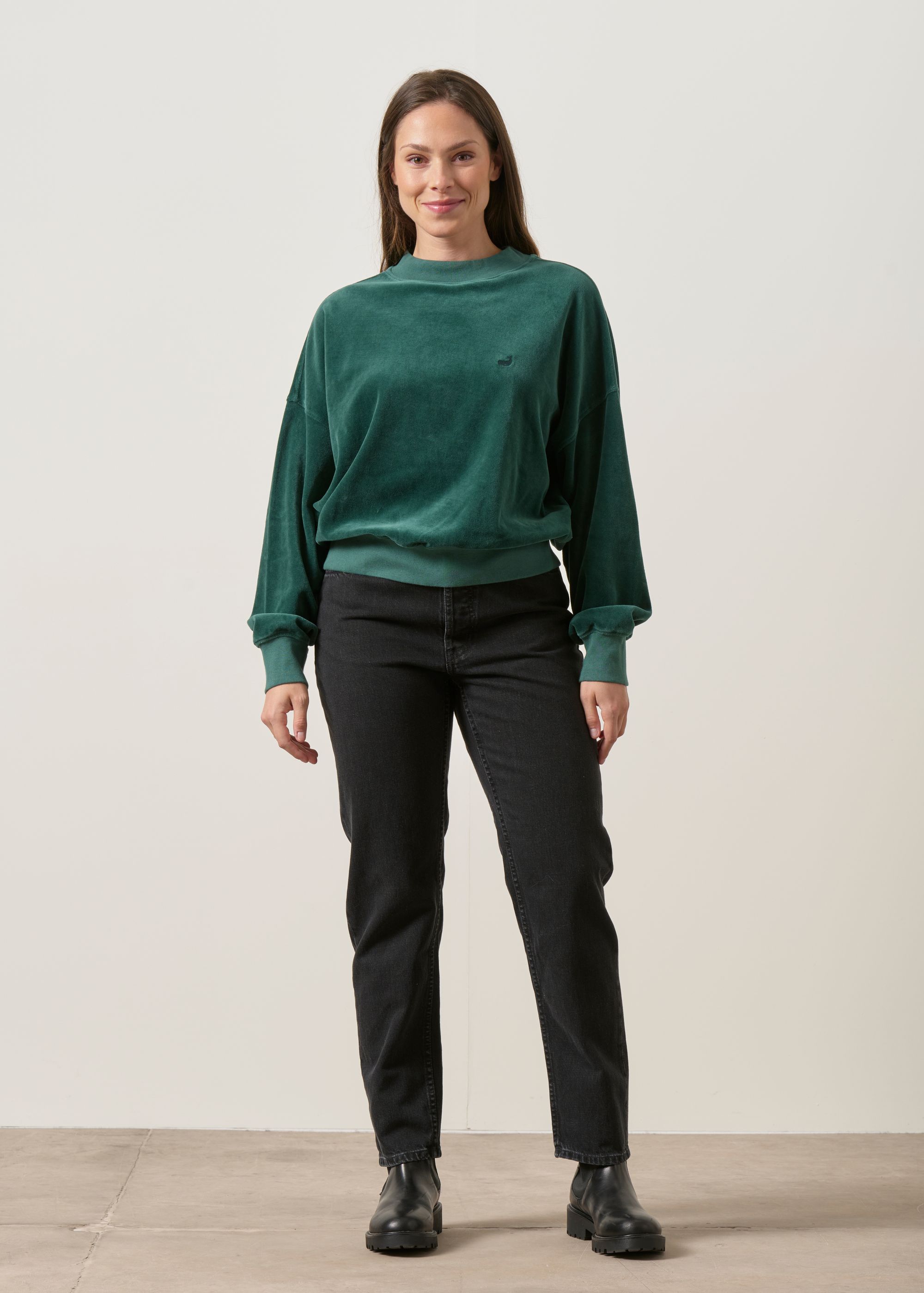Samt-Sweatshirt aus Bio-Baumwolle | Dunkelgrün "Binz - dark-green", Twothirds, Foto 4