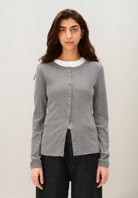 Leichter Pointelle-Cardigan aus Bio-Baumwolle | Grau "Pointelle cardigan - silver melange", Armedangels, Foto 4
