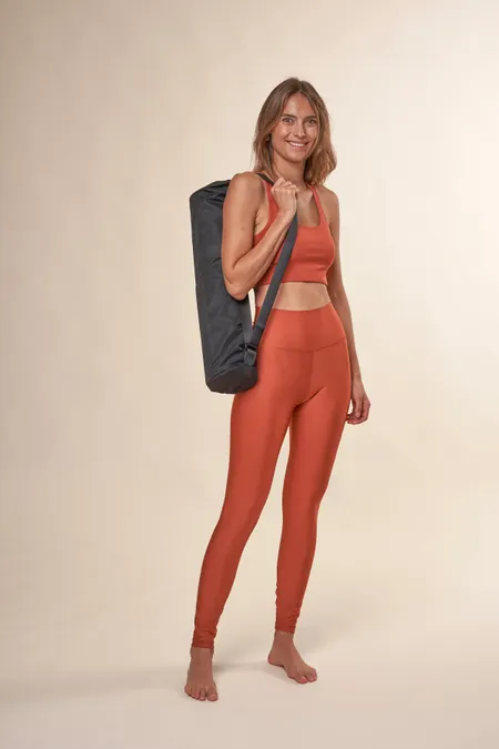 Brassière en matières recyclées | terracota "active cropped bra dark amber", Colorful Standard, photo 3