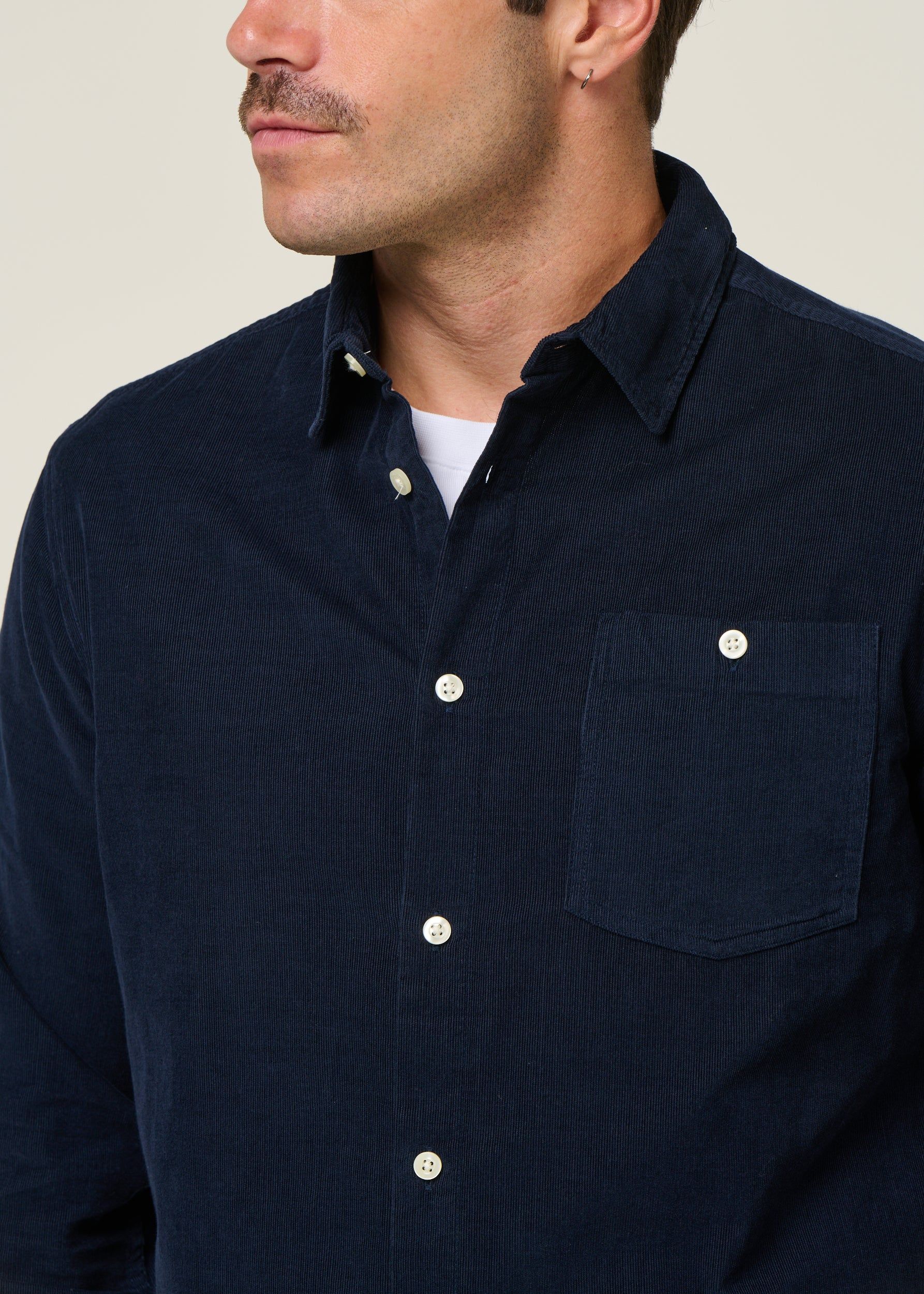 Chemise velours côtelé en coton bio | marine "corduroy shirt total eclipse", Knowledge Cotton Apparel, photo 2