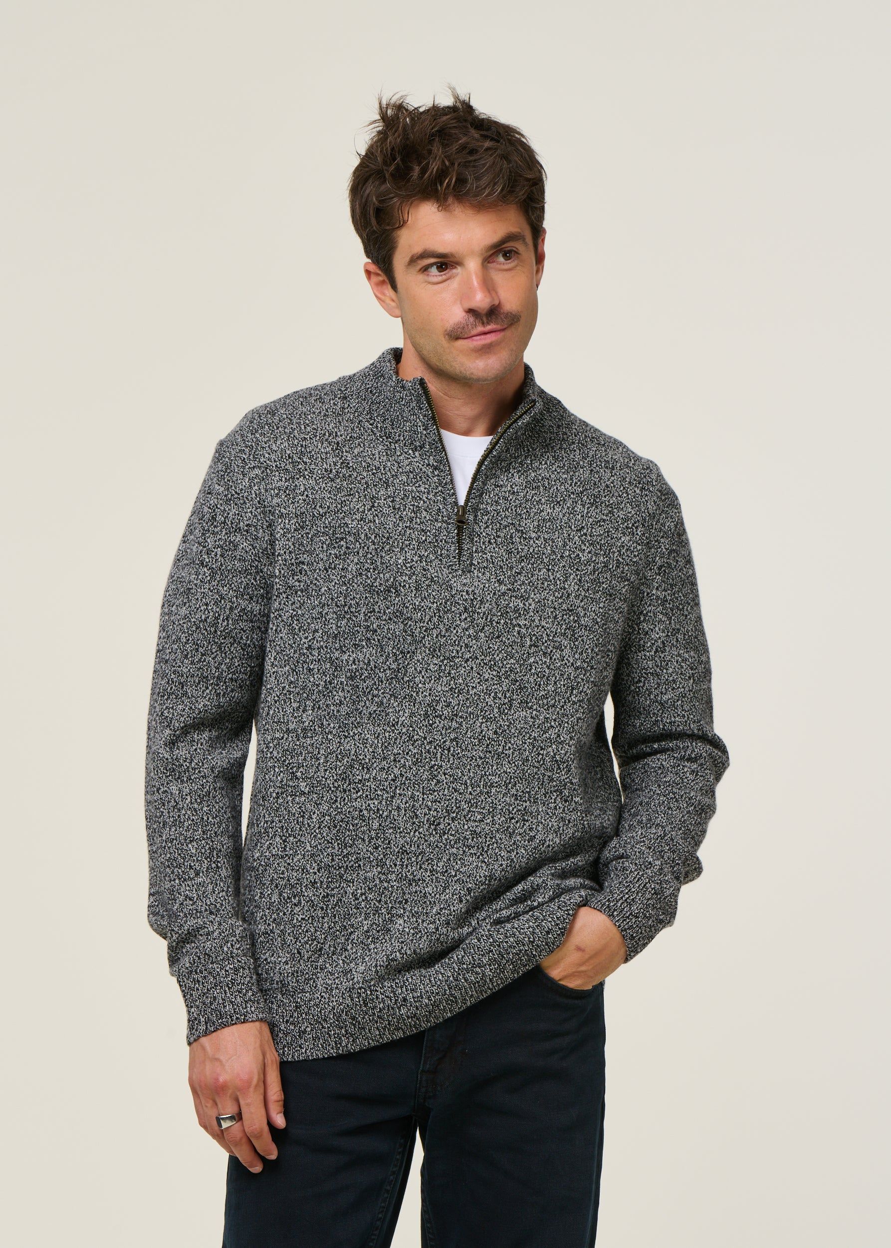 Pull col zippé  en laine recyclée | gris "antxiko - black", Bask in the Sun, photo 1
