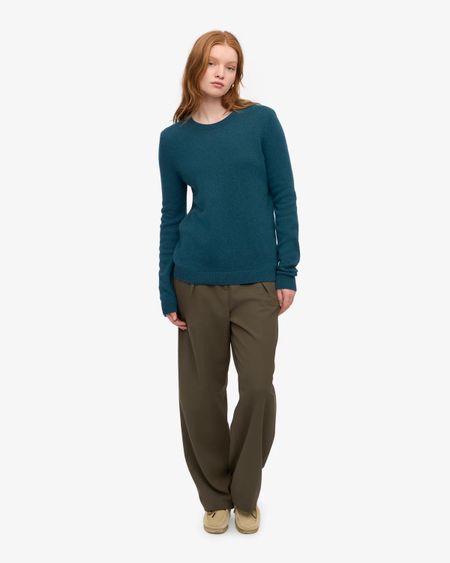 Pull en laine mérinos recyclée | turquoise "women classic merino wool crew - ocean green" - Colorful Standard