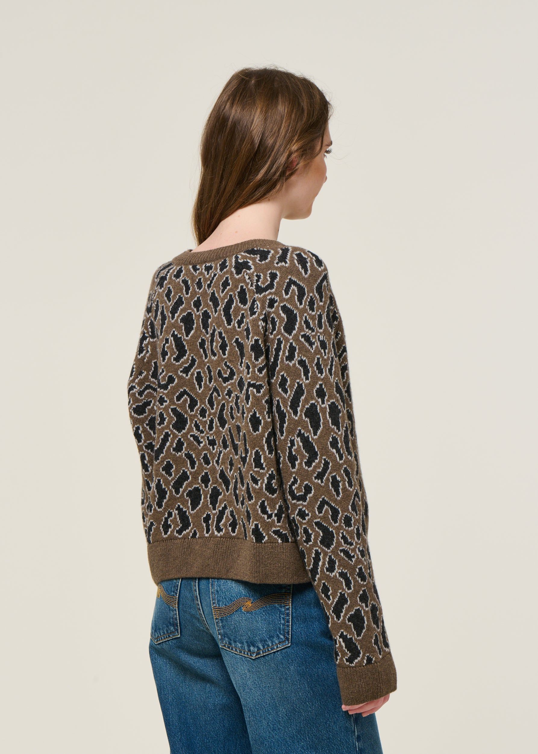 Pullover mit Leopardenmuster aus Wolle | Braun "diliriaa leopaa - walnut cream", Armedangels, Foto 5