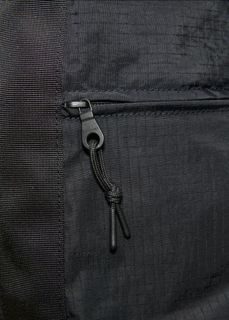 Sac bandoulière 20L en matière recyclée | noir "Grid shoulder bag - black", Sandqvist, photo 5