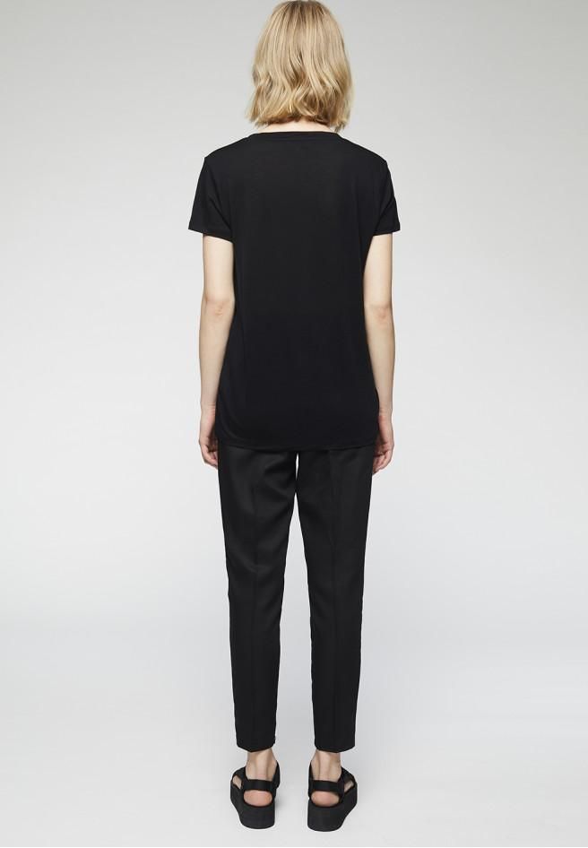 T-shirt col v noir en tencel - juliaa, Armedangels, photo 5