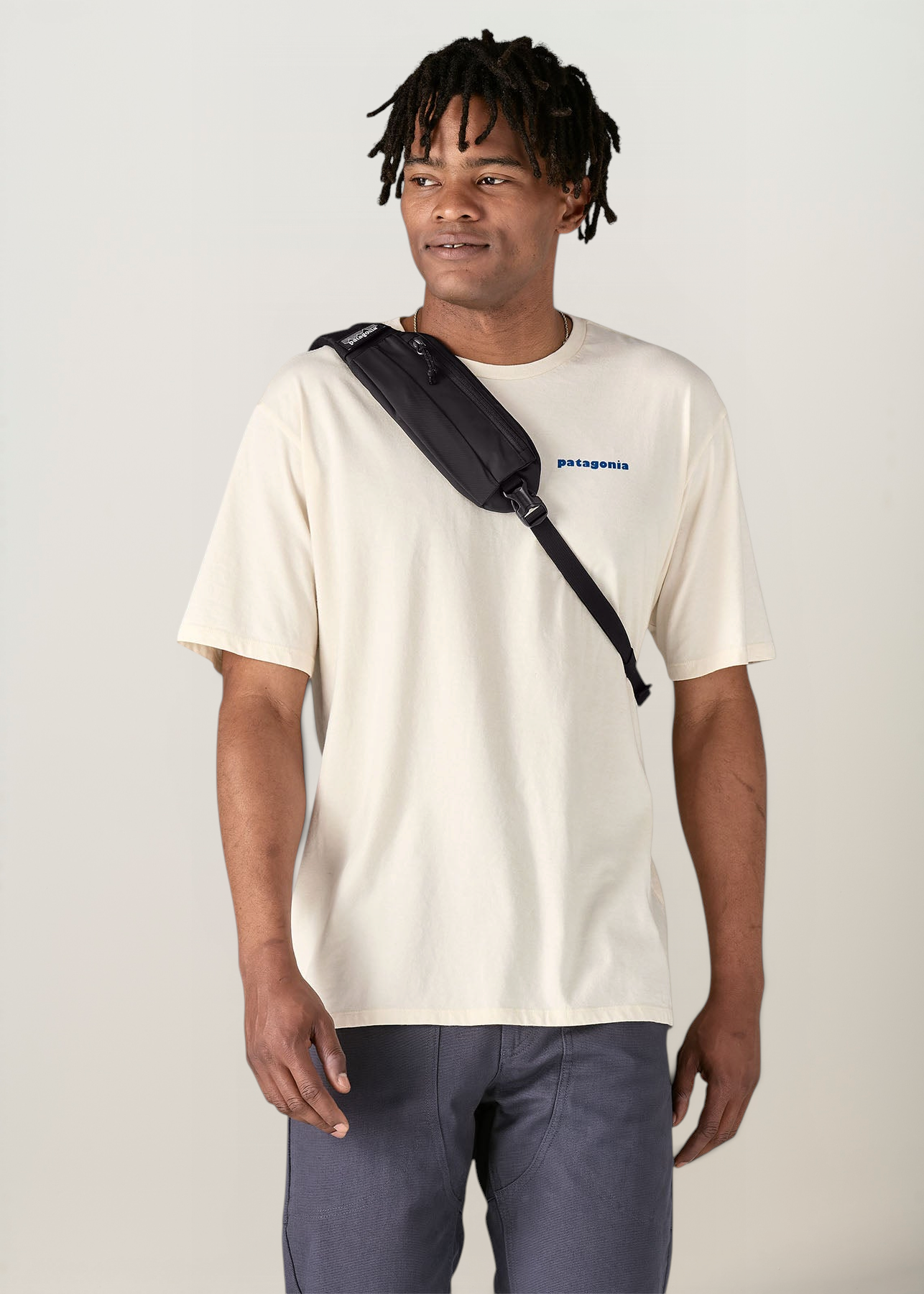 Sac bandoulière en nylon recyclé | noir "atom sling 8l - black", Patagonia, photo 4