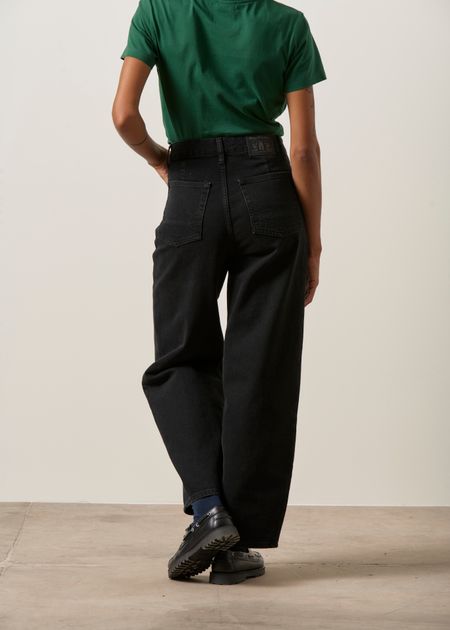 Jean ballon en coton recyclé | noir "leila cropped - holo black used" - Kings of Indigo