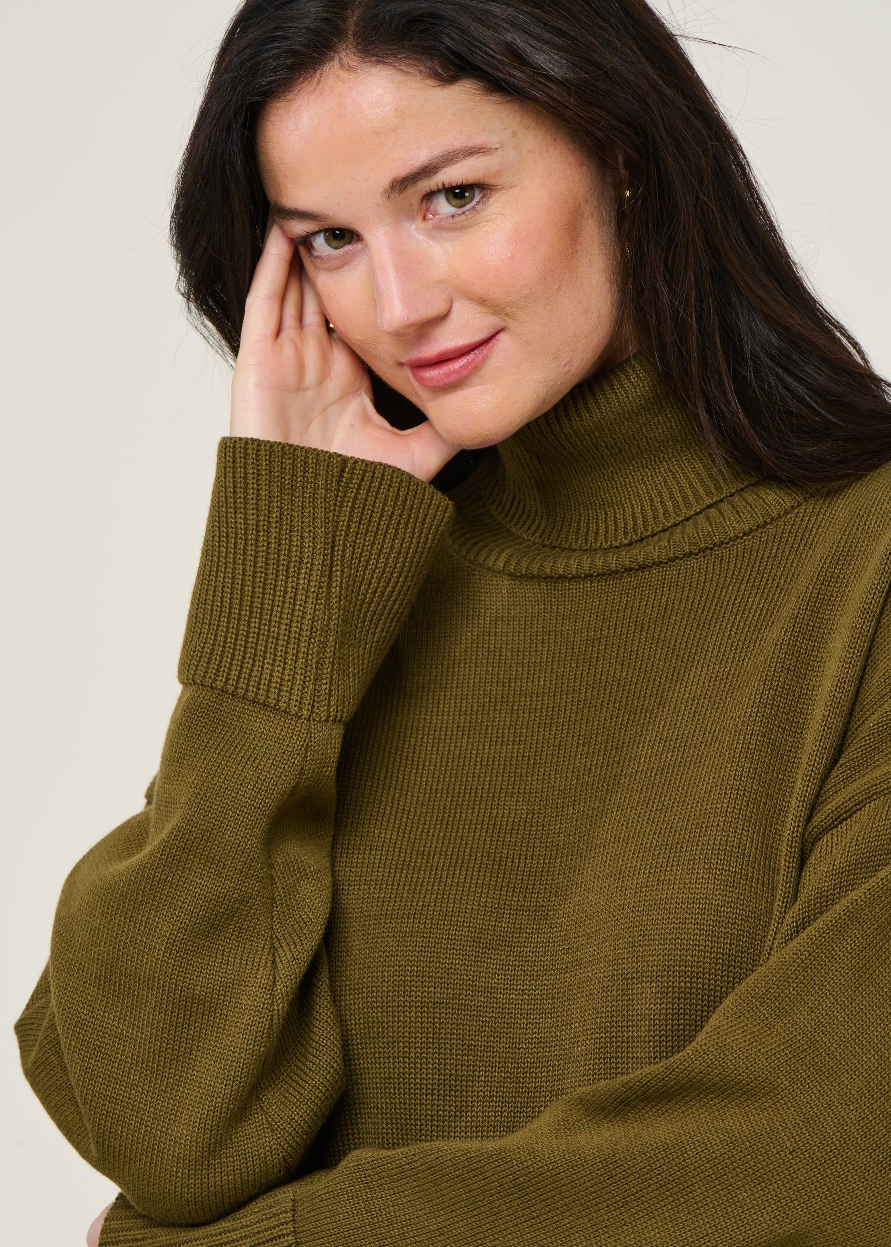 Pull col roulé en coton bio | vert "mua - woody olive", Jan'n June, photo 2