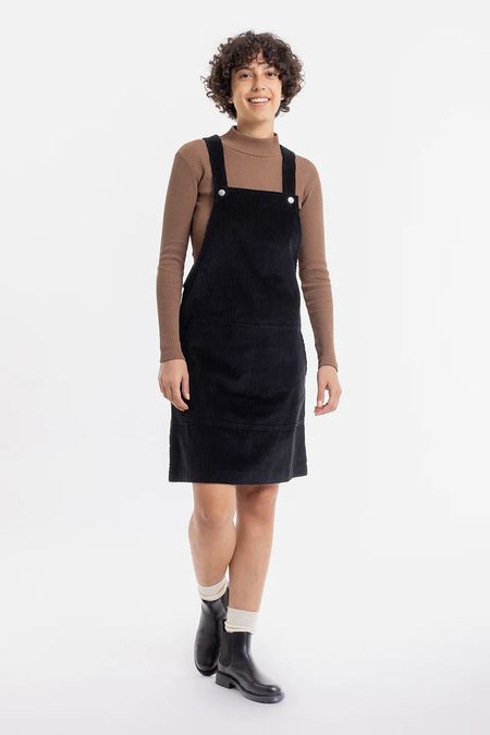 Robe salopette noire en coton bio - dungaree corduroy dress black