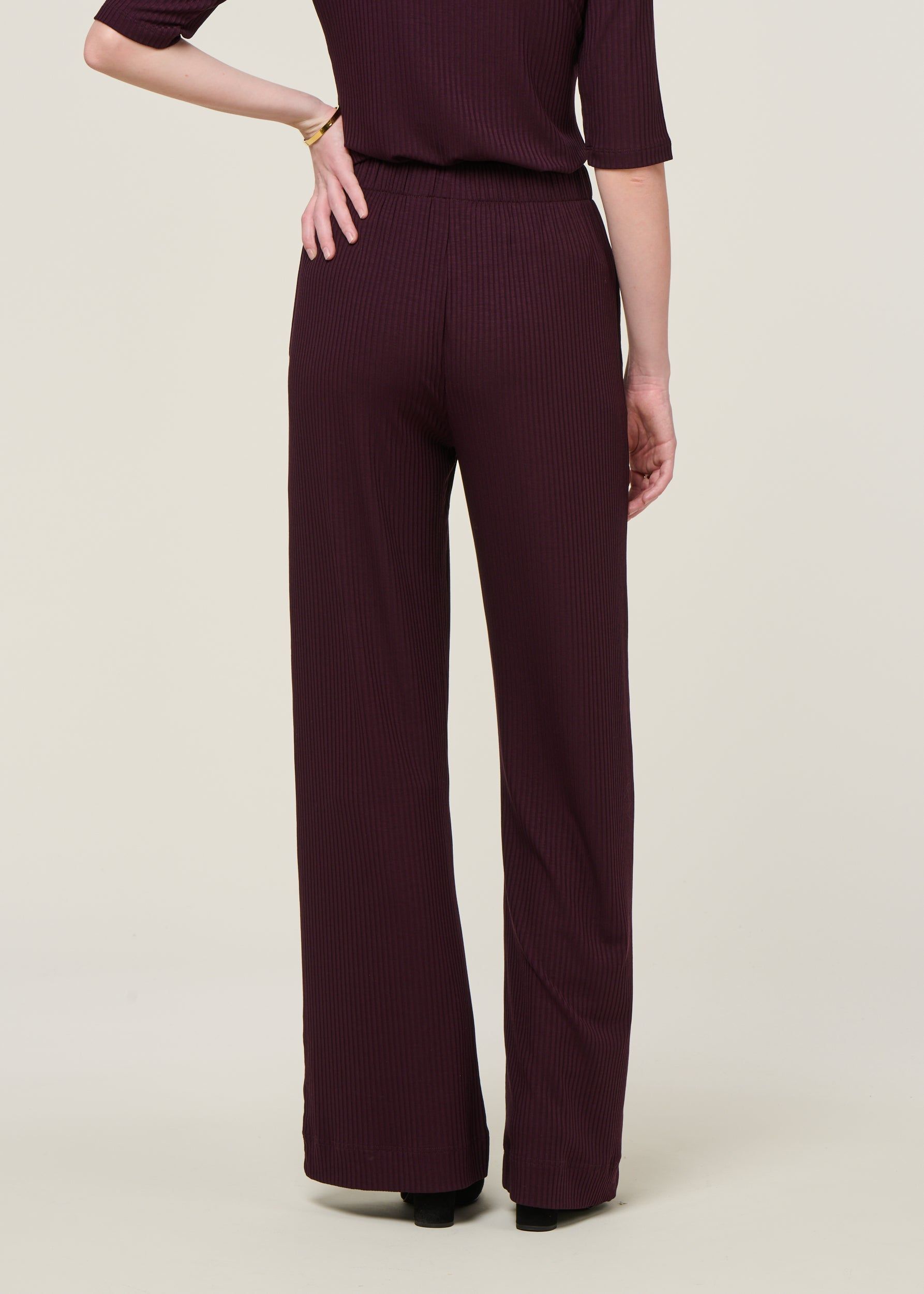 Fließende weite Hose aus Tencel | Aubergine "smilla - cherry lacquer", Jan'n June, Foto 4