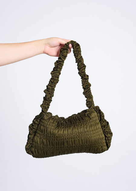 Handtasche aus ECOVERO | grün "Ruffled bag avi rosemary", Jan'n June, Foto 2