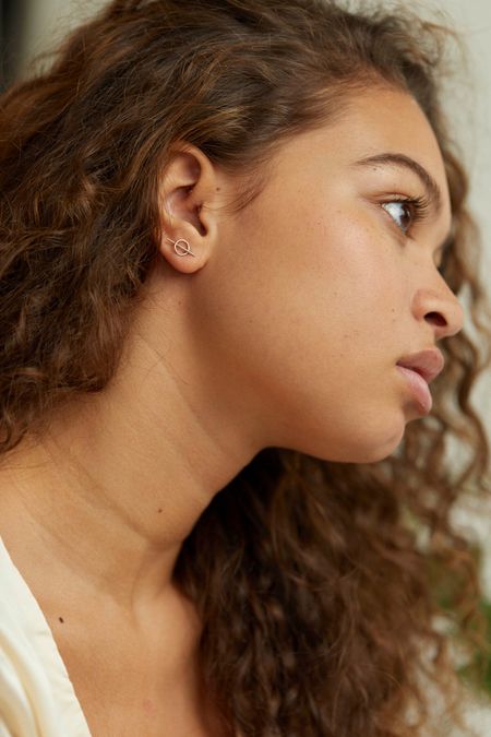 Boucles d'oreilles en or recyclé 9ct - intersected circle stud, Wild fawn, photo 2