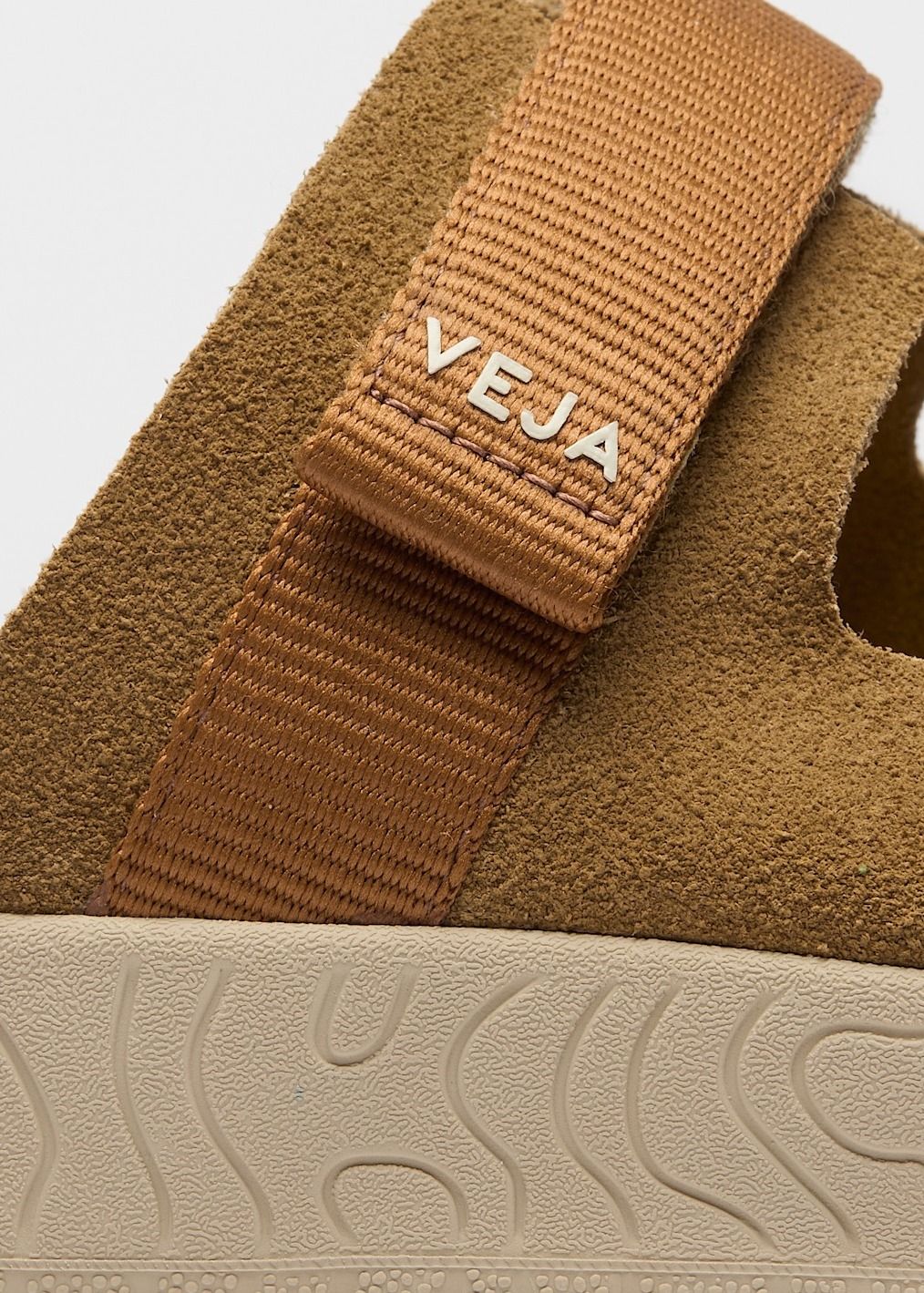Sandalen aus Veloursleder | Braun "Arpoador - tent_cognac", Veja, Foto 3
