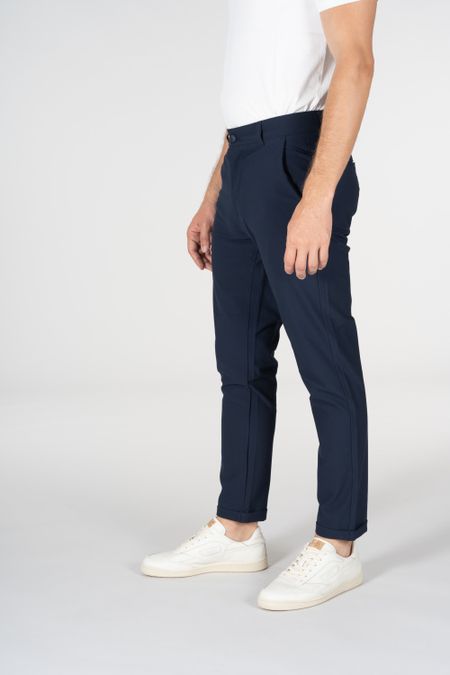 Chino droit bleu nuit en recyclé et ecovero - joe total eclipse, Knowledge Cotton Apparel, photo 2