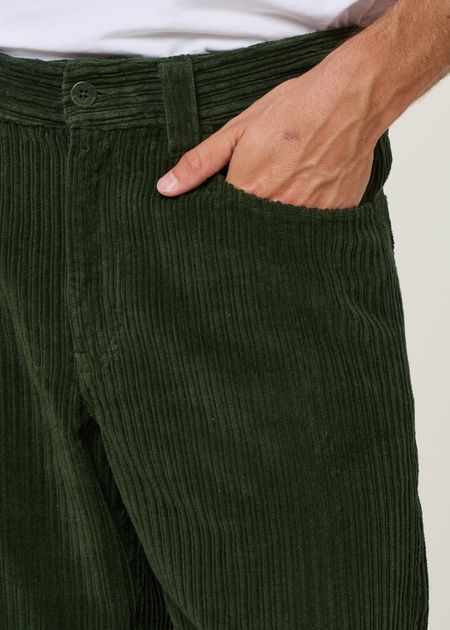 Pantalon droit velours en coton bio | vert "bottle green corduroy david pants - green" - Thinking Mu