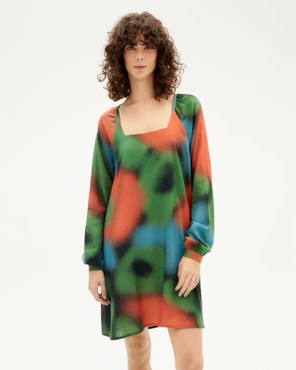Robe imprimée en ecovero | multicolore "dust black vera dress", Thinking Mu