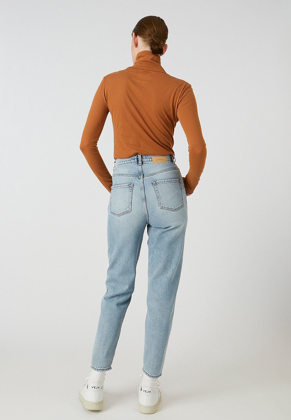 T-shirt manches longues col roulé marron en coton bio - malenaa, Armedangels, photo 3