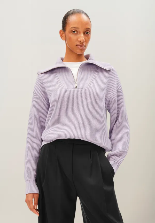 Pull camionneur en coton bio | lilas "Vanisé rib knit troyer - moonlit lilac", Armedangels