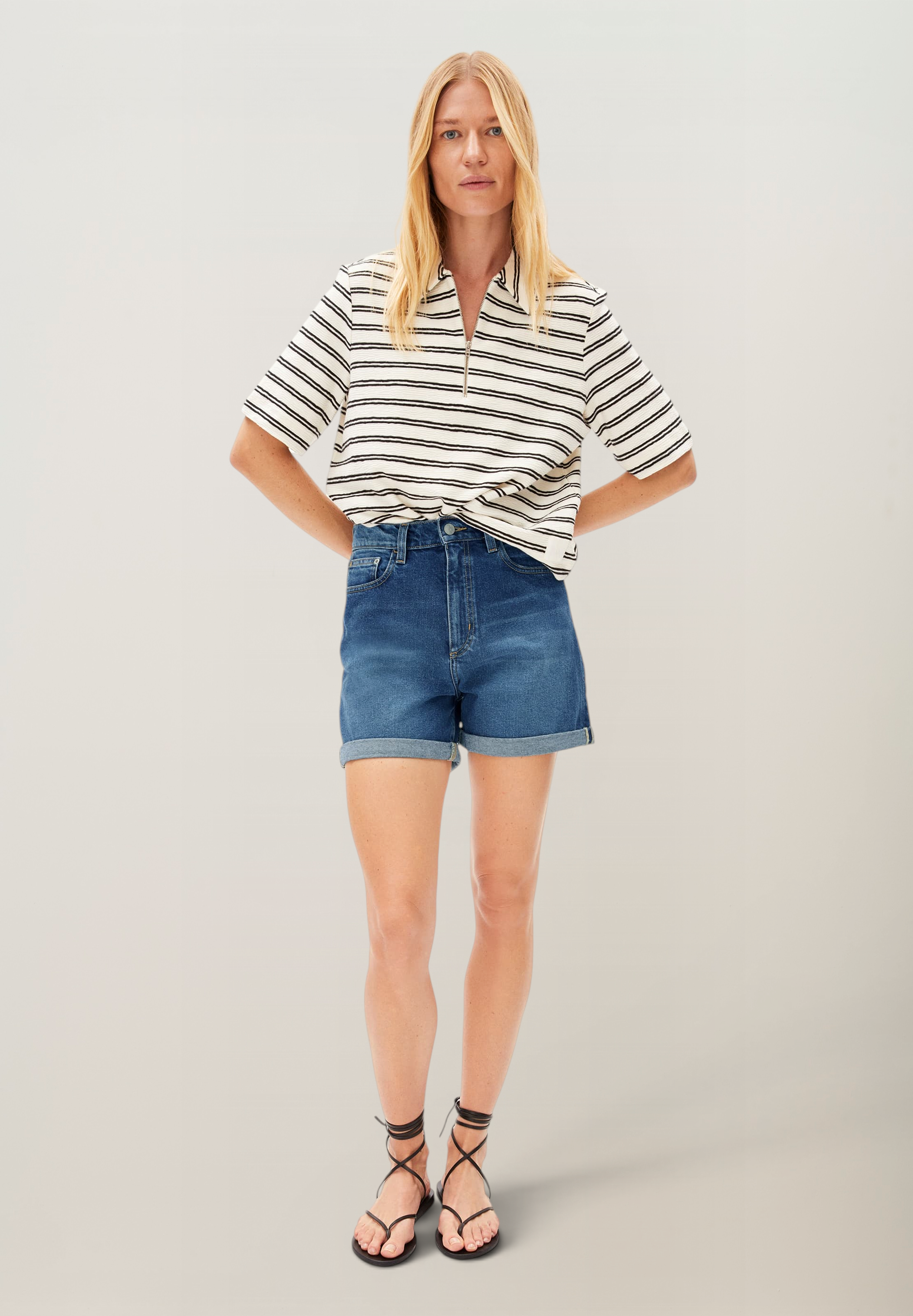 Jeansshorts aus recycelter Baumwolle | Verwaschenes Blau "sheaari wavy blue", Armedangels, Foto 4