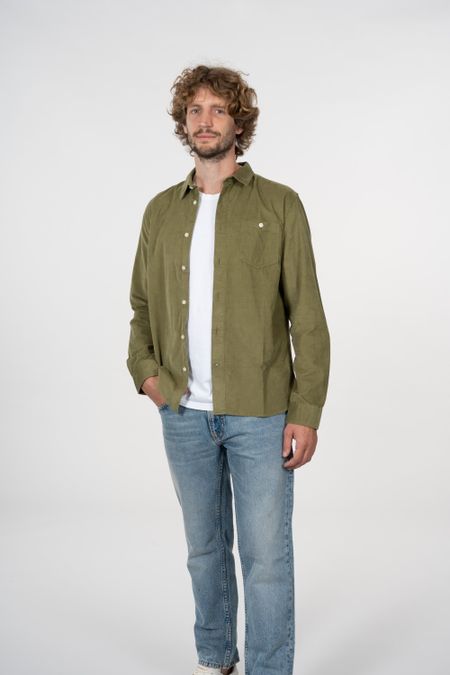 Chemise en velours fin verte en coton bio - elder capulet olive, Knowledge Cotton Apparel, photo 2