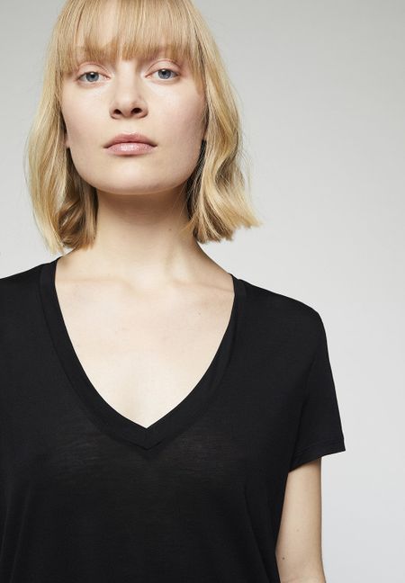 T-shirt col v noir en tencel - juliaa, Armedangels, photo 4