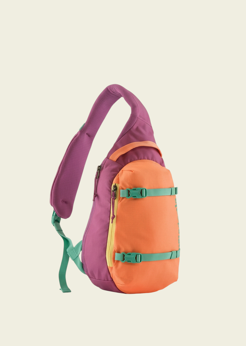 Sac bandoulière en matière recyclée | vert "atom sling 8l - fdmg", Patagonia, photo 1