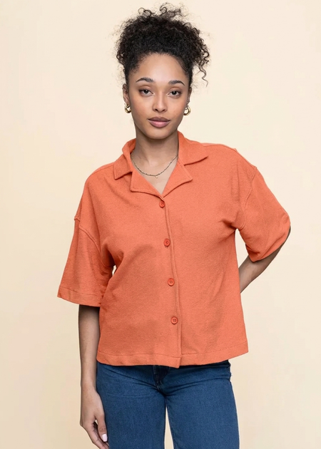 Chemise en coton biologique | orange "bouclé short sleeved shirt - langoustino" - Knowledge Cotton Apparel