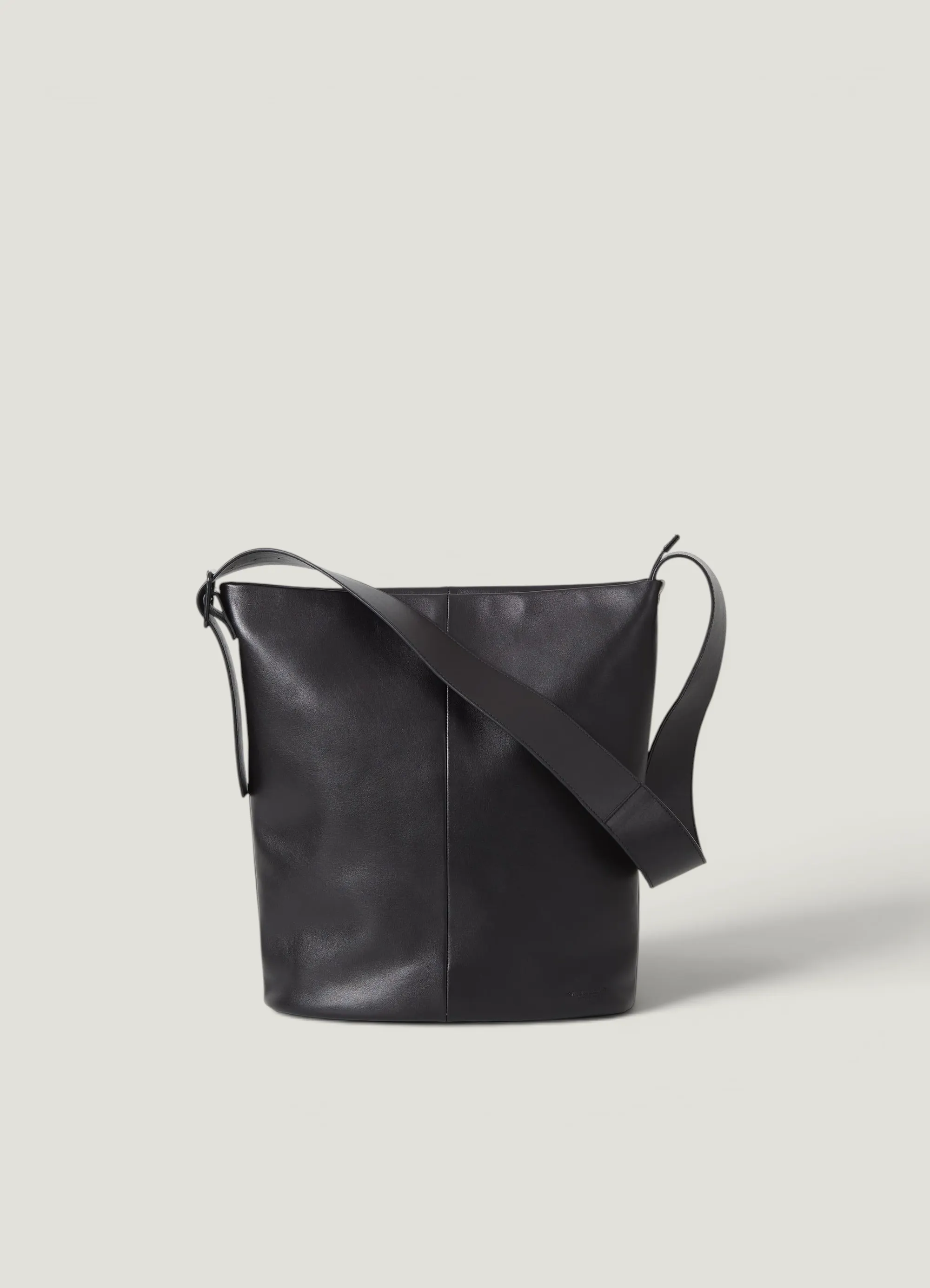 Sac bandoulière en cuir certifié | noir "stockholm", Vagabond, photo 1