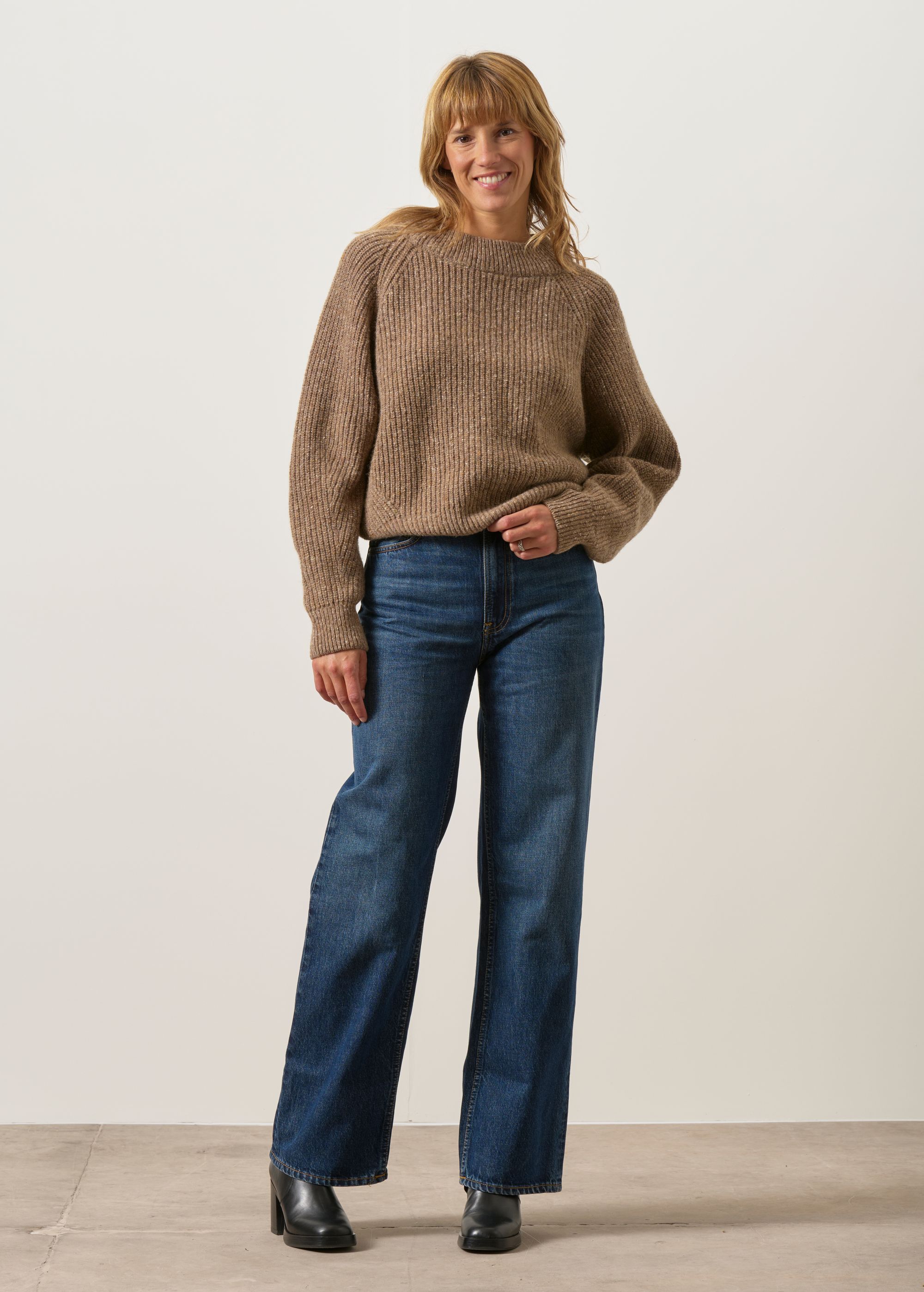 Pull en laine bio et matière recyclée | beige "Cropped knit sweater - speckled brown", Rotholz, photo 3