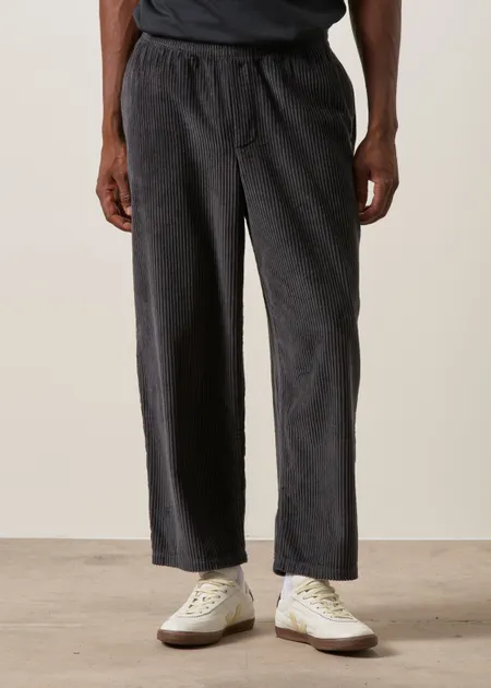 Pantalon ample velours en coton bio | gris "Cord wide pant - washed anthracite", Rotholz, photo 3
