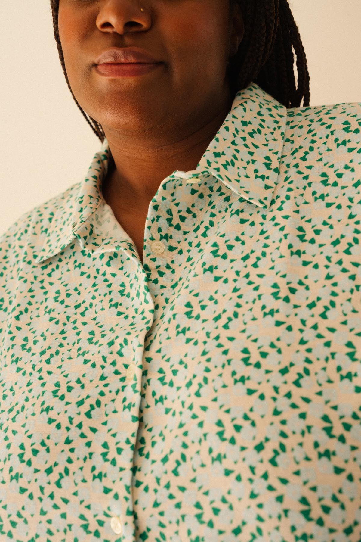 Langer Flanell-Pyjama aus Bio-Baumwolle | Mini-Blumen Hellblau, We Are Jolies, Foto 7