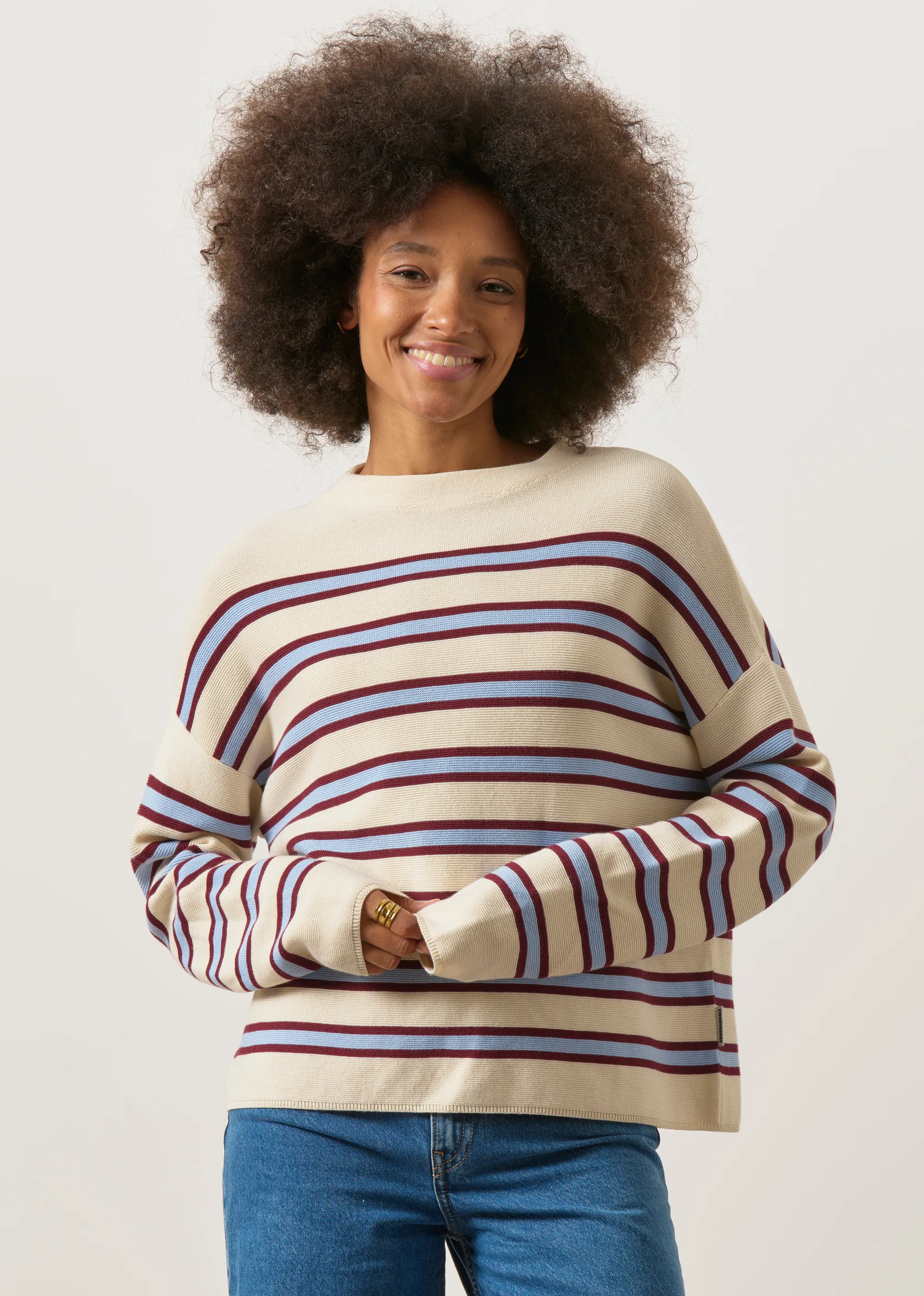 Pull tricot en coton bio | rayé "Merinaa striped knit sweater - oatmilk-velvet red-soft blue", Armedangels, photo 1