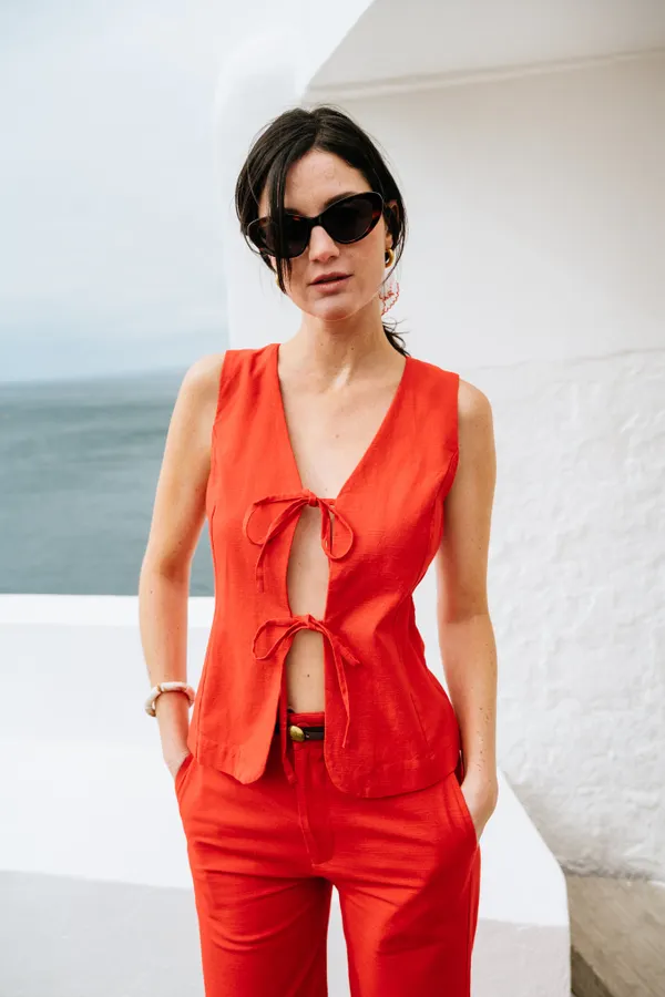Top à noeuds en coton bio | rouge "fiery red elise top", Thinking Mu