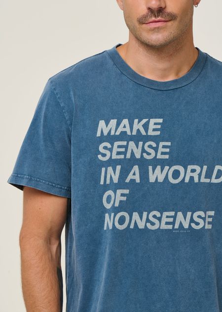 T-shirt imprimé en coton bio | bleu "roy make sense t-shirt blue" - Nudie Jeans