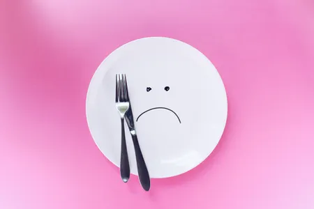Tristounette cette assiette... comme nous quand on apprend qu'on mange des micro-plastiques | © Thought Catalog / Unsplash