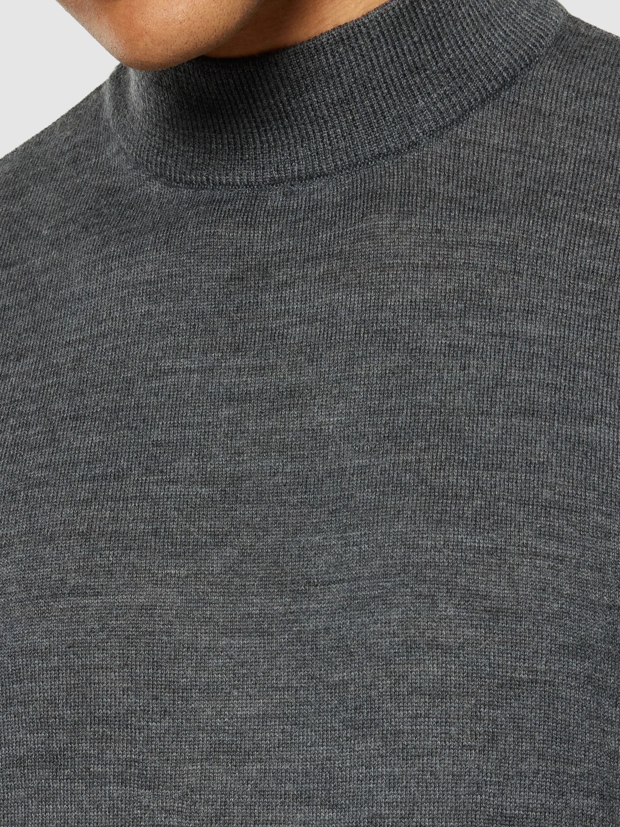 Pullover mit Stehkragen aus zertifizierter Merinowolle | Dunkelgrau "merino mock neck dark grey melange", Knowledge Cotton Apparel, Foto 2